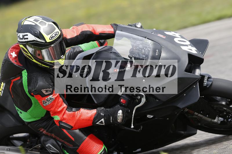 /37 28.07.2025 Dunlop Ride und Test Day ADR/Trackday Erfahren gelb Trackday schnell  rot/404